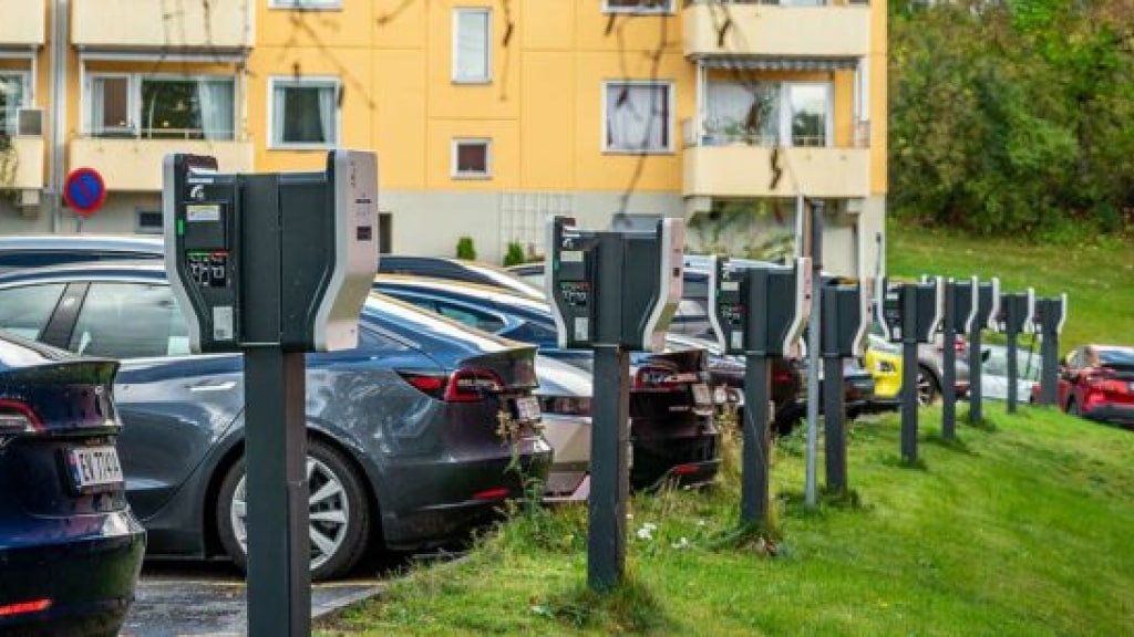 ev charging at apartment building